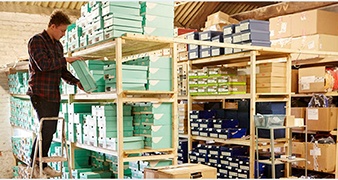 3-Ways-to-Control-Inventory-and-Warehousing-to-Optimize-Your-Retail-Operations.png